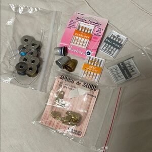 Sewing Accessories Set with Seeing Machine Needles and Bobbins